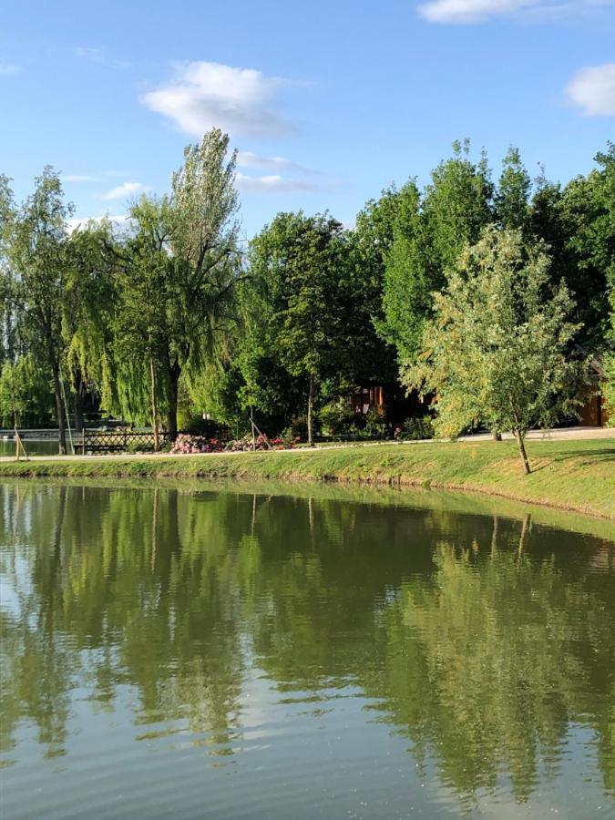 Chalet B&B Laghetti Martina Crevalcore Екстериор снимка