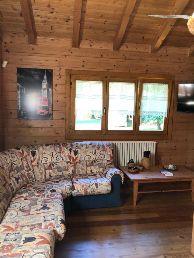 Chalet B&B Laghetti Martina Crevalcore Екстериор снимка