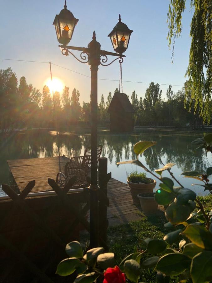 Chalet B&B Laghetti Martina Crevalcore Екстериор снимка